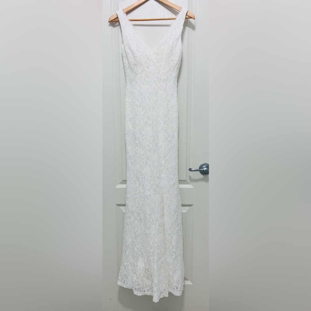 Elegant White Lace Wedding Dress